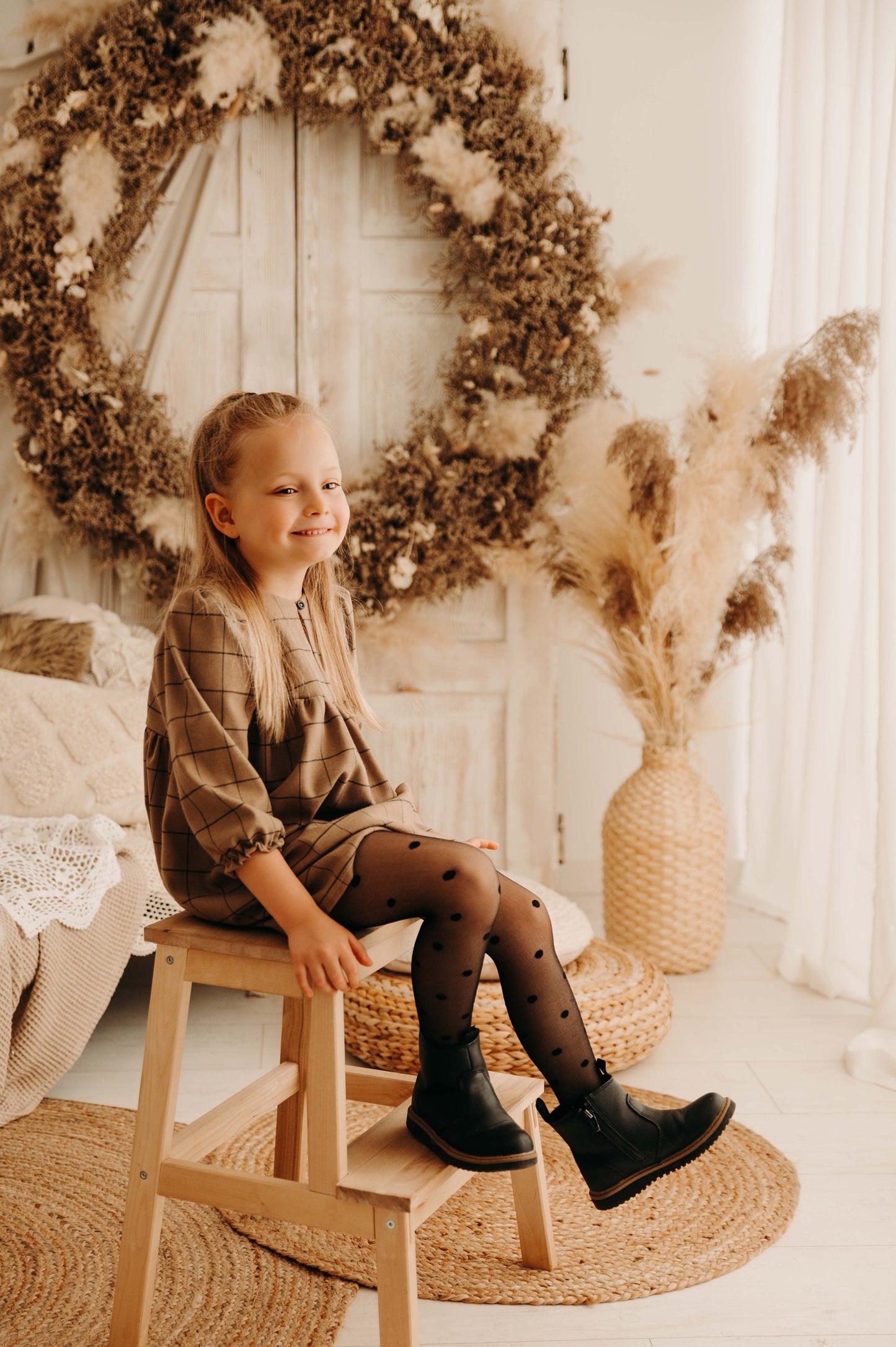 Fiore dekliške najlonke DOTTY, 15 den, črne