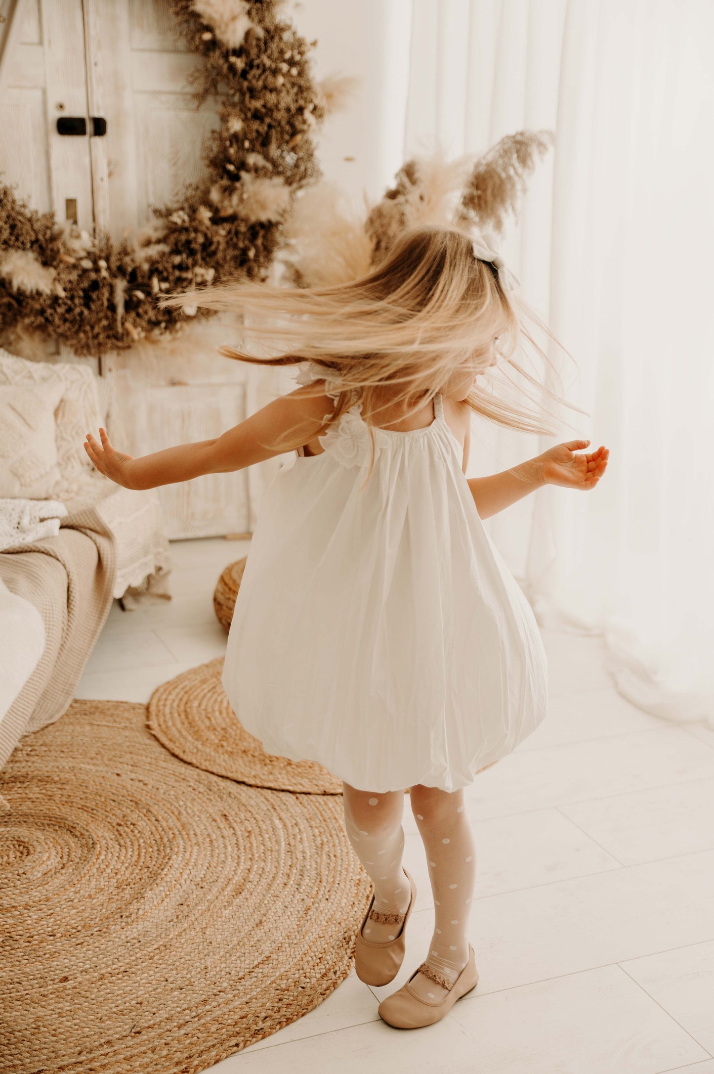 Dievčenské pančuchové nohavice Fiore DOTTY, 15 den, biele