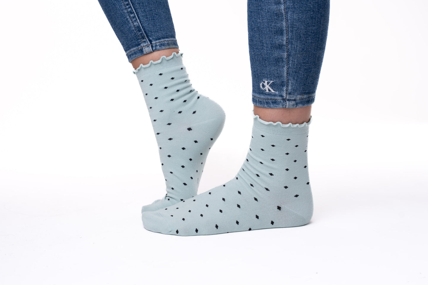 6 párov dámskych antibakteriálnych ponožiek bez gumy a bez švov, bodky 5855