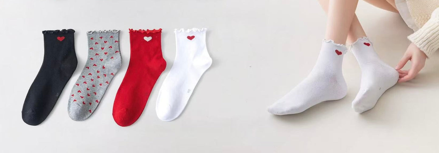 6 párov dámskych ponožiek bez gumičky, stredne vysoké červené srdiečka 5964